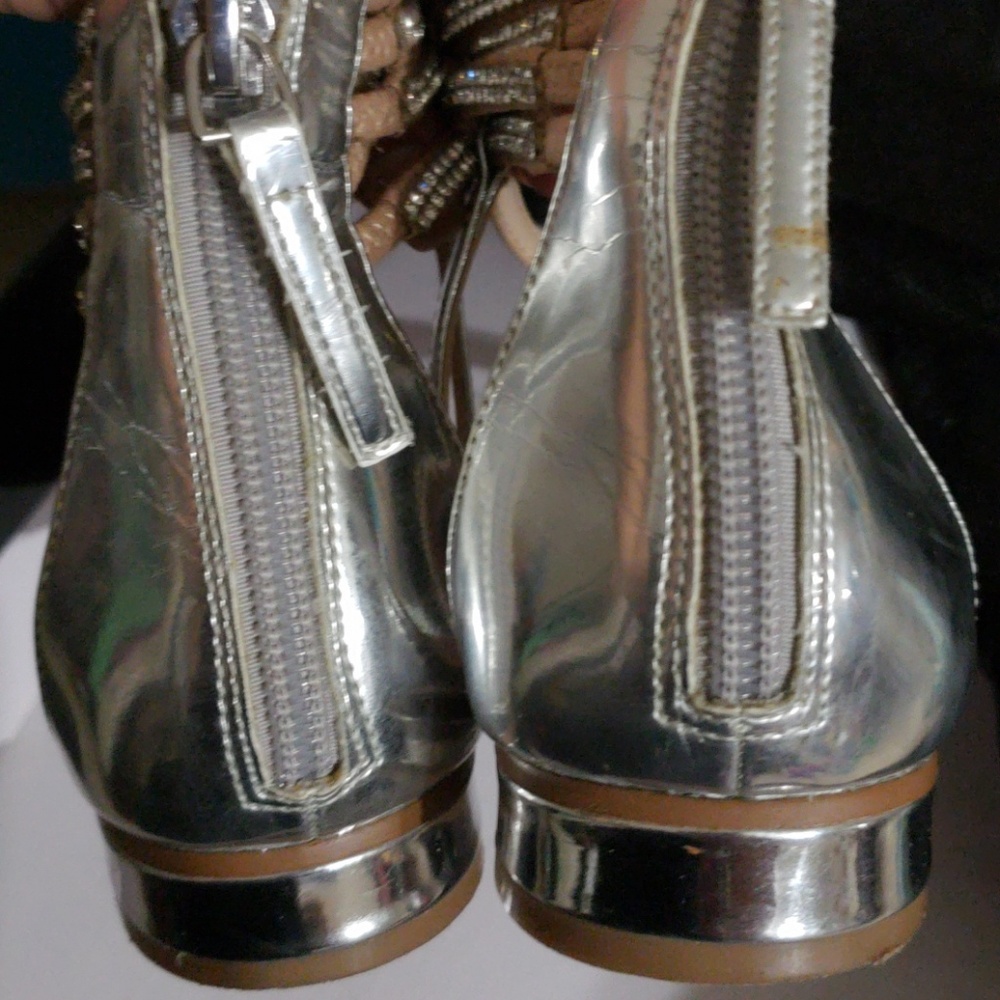 White house Black mrket Silver sandals - Picture 4 of 7